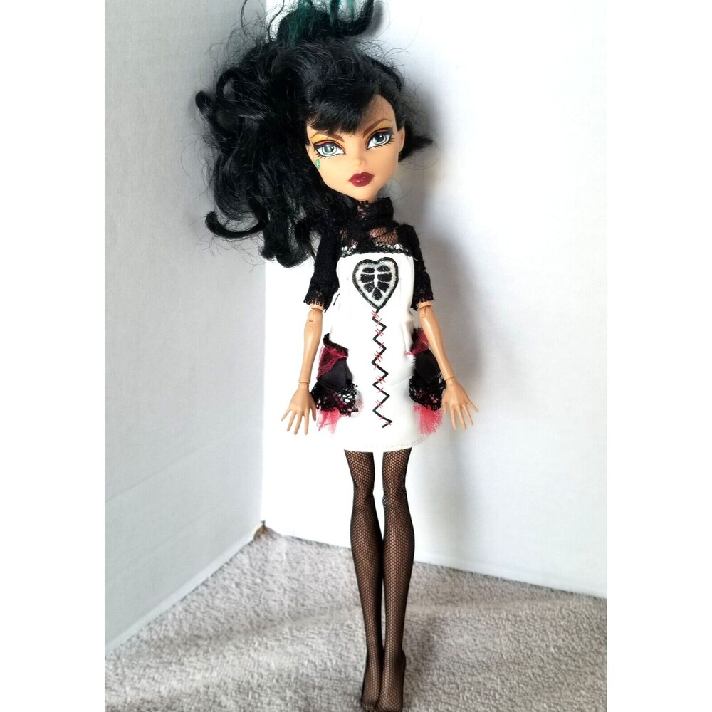 Monster High Cleo De Nile Doll Mattel 2008 Head Bratzilla Outfit Clothing 11 in